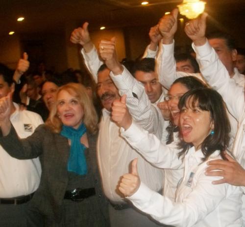 Partidos de oposición, alternativa real para las mujeres